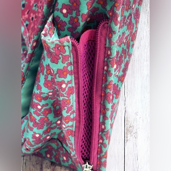 Vera Bradley Falling Flowers MESSENGER School Travel Crossbody Bag 13x11x4 EUC - Picture 7 of 13